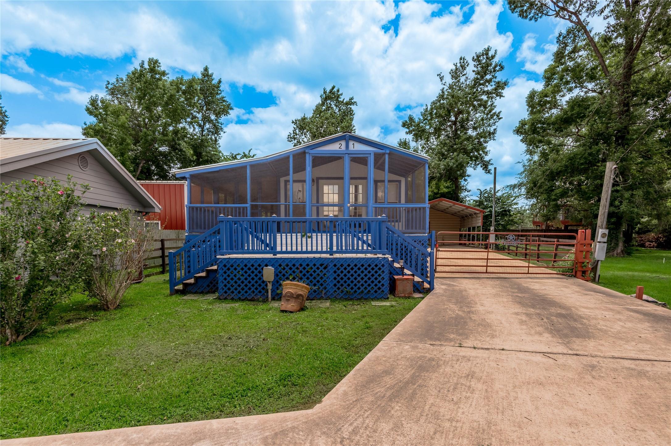 Image 2: Double driveway with room for visitors