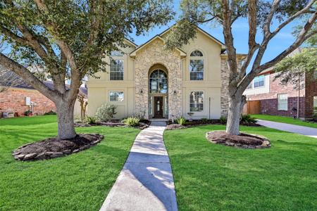 2333 Acadiana Lane