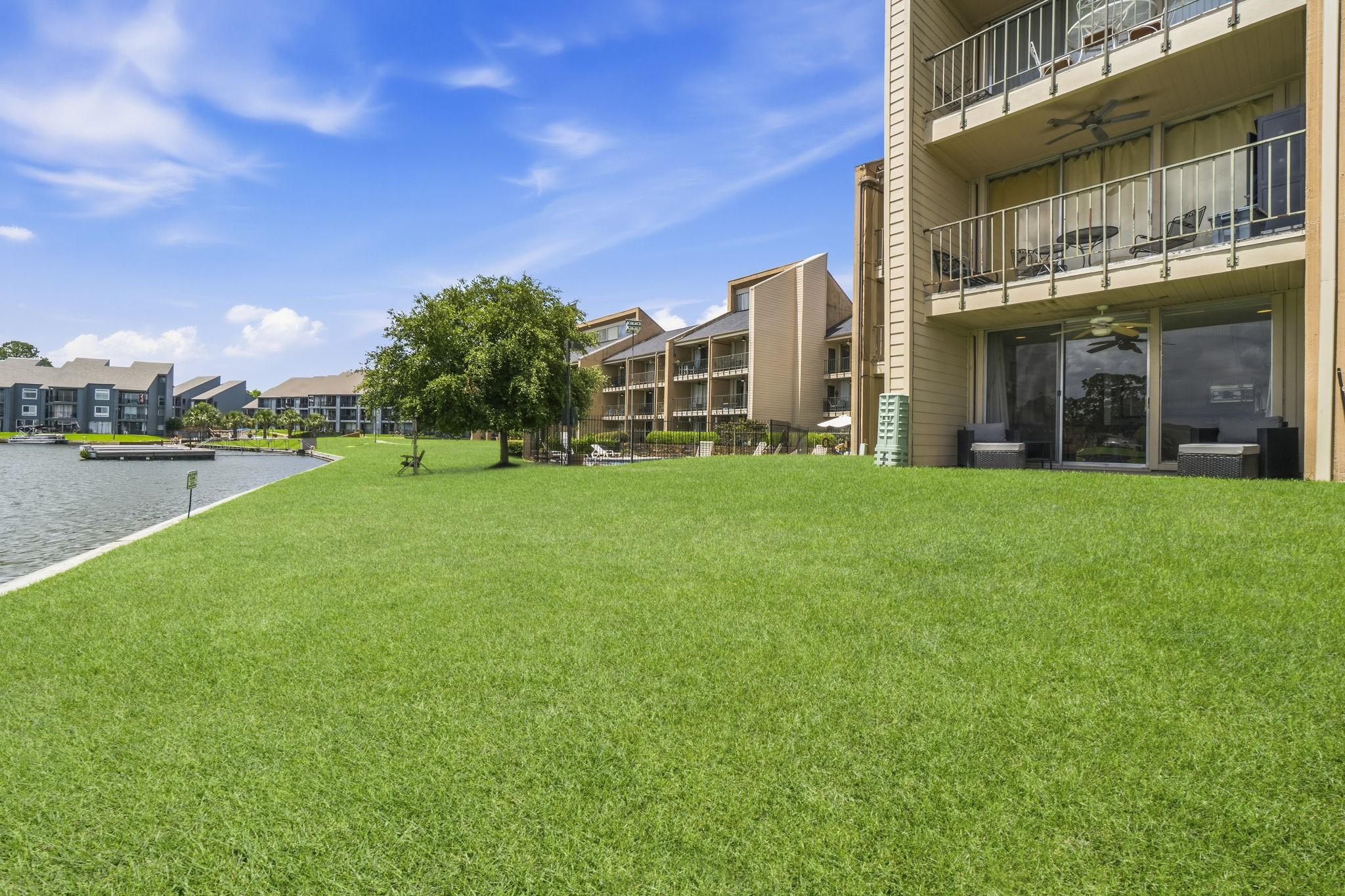 Image 4: Enjoy easy access from your private patio directly