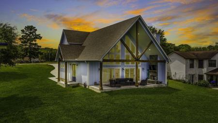 318 Harbor View Drive