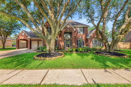 1122 Lake Country Drive