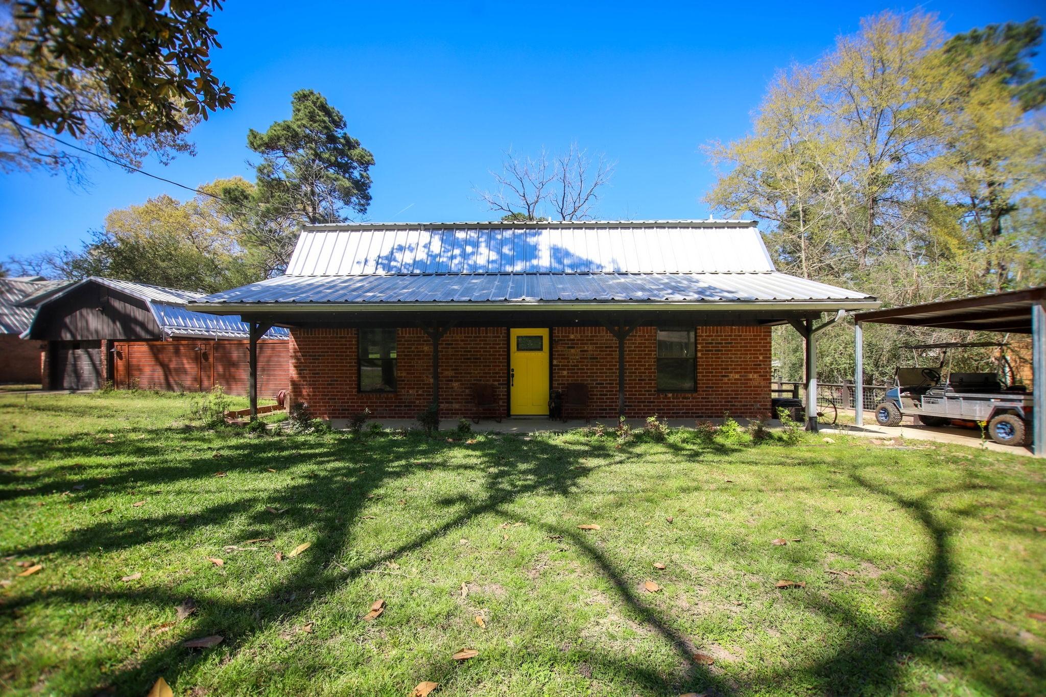 Image 2: Front of house Facing Road