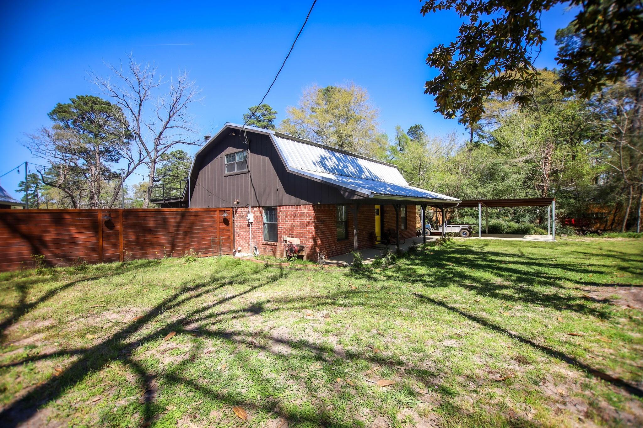 Image 3: Side View  with Fence