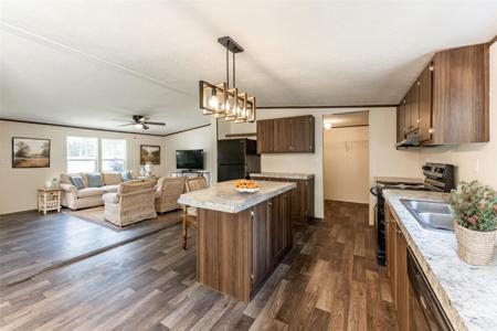 171 Lakeside Drive