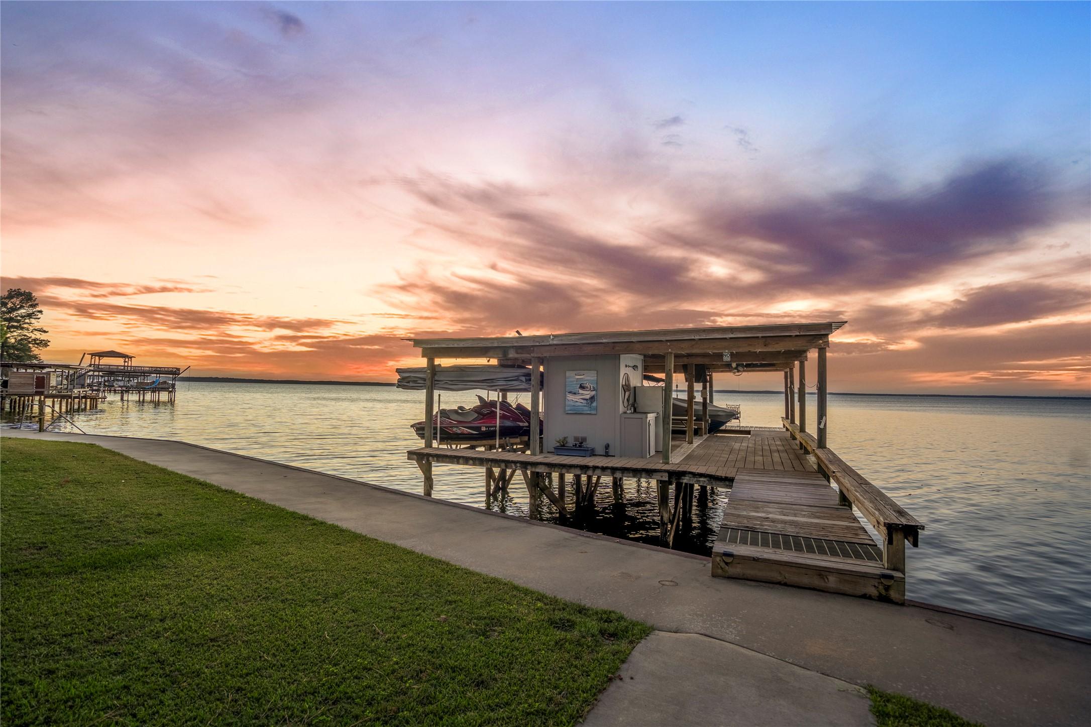 Image 3: This dock offers space for your boat, jet skis and
