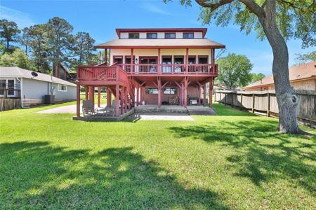 221 Lakeview Shores Drive