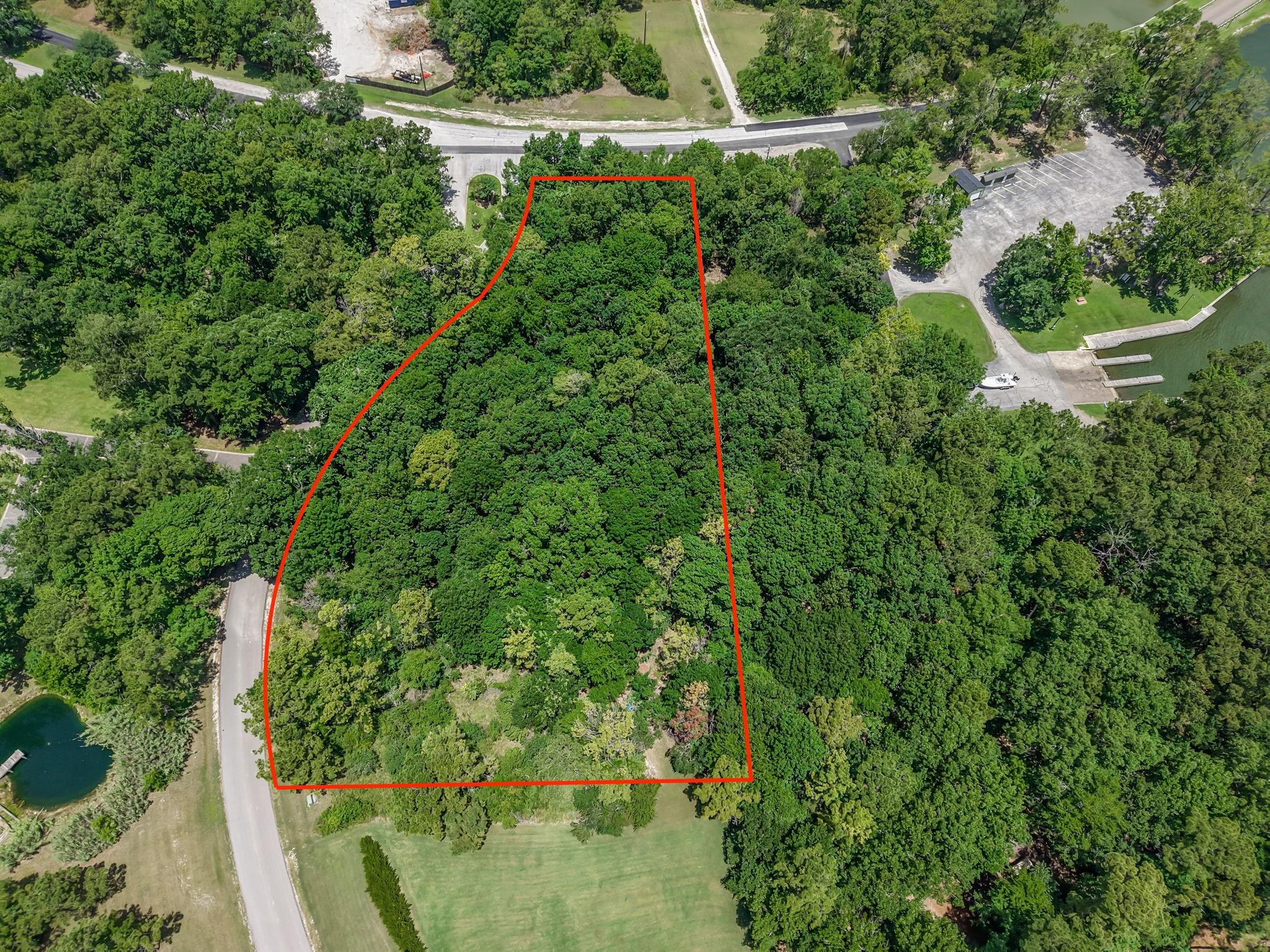 Image 3: Estimated outline of the lot - please see survey f