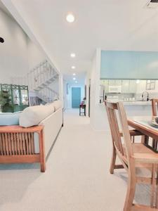 307 Crestview