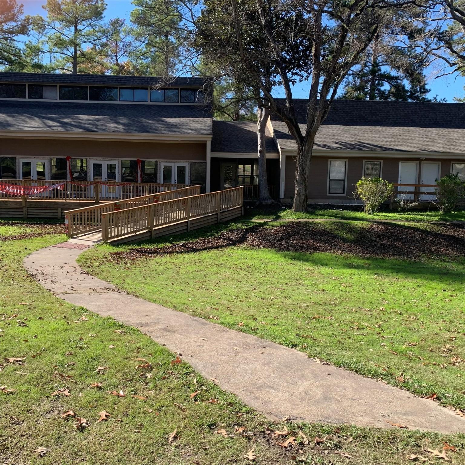 Image 2: Club House
