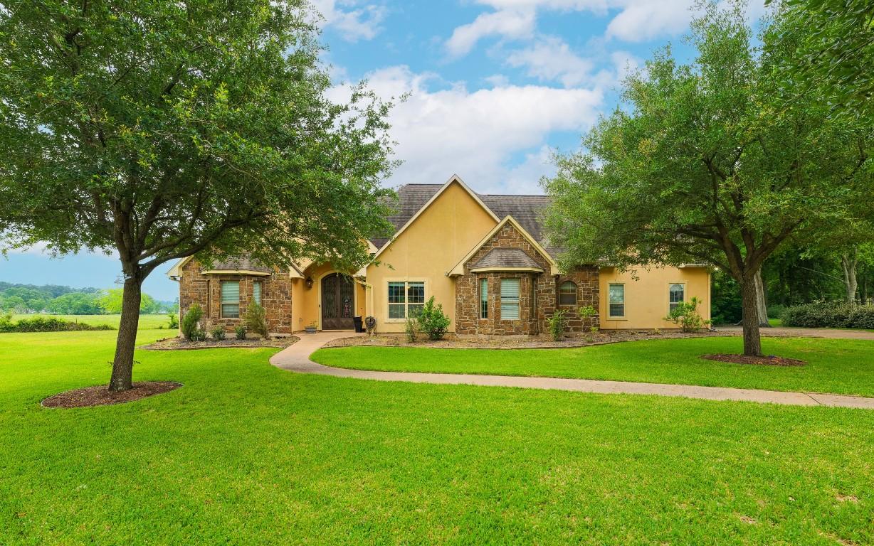 Image 1: Come home to luxurious living in this spacious bea