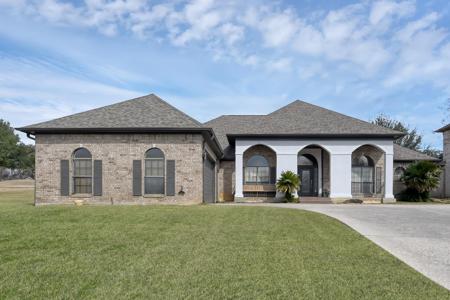 135 April Waters Drive N