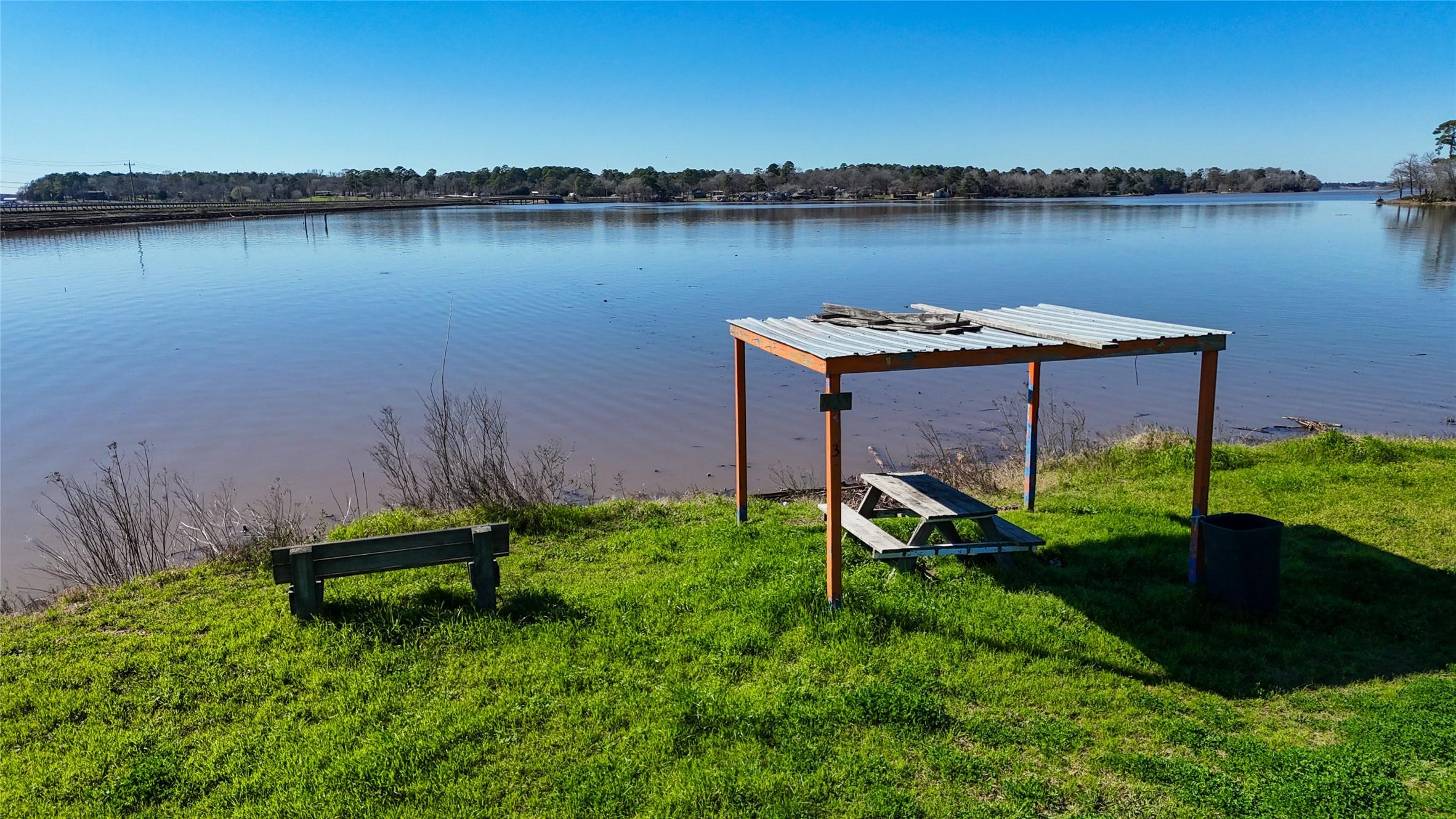 Image 2: Picnic area