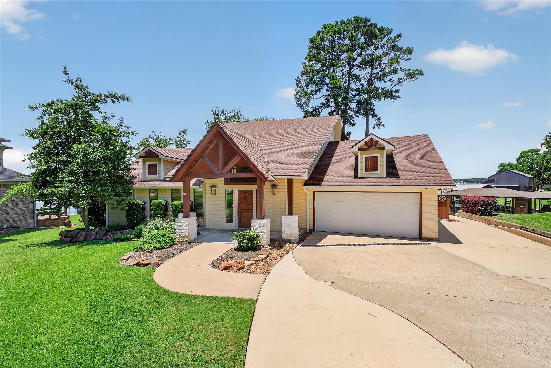 Image 1: 495 WILDWOOD DR