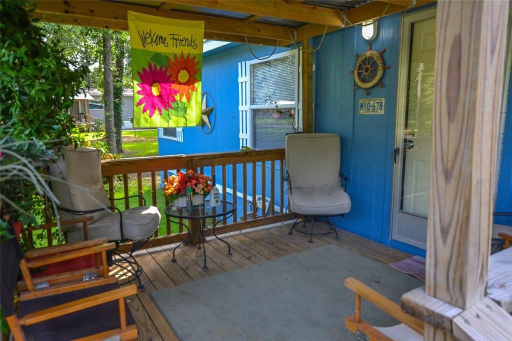 Image 3: Covered Front Porch