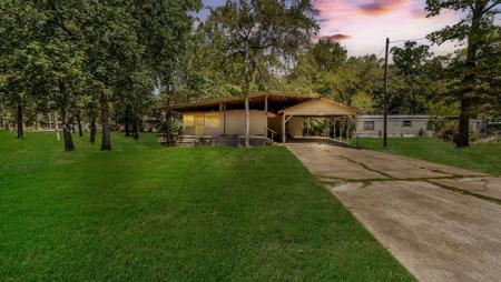130 N Lakeside Drive