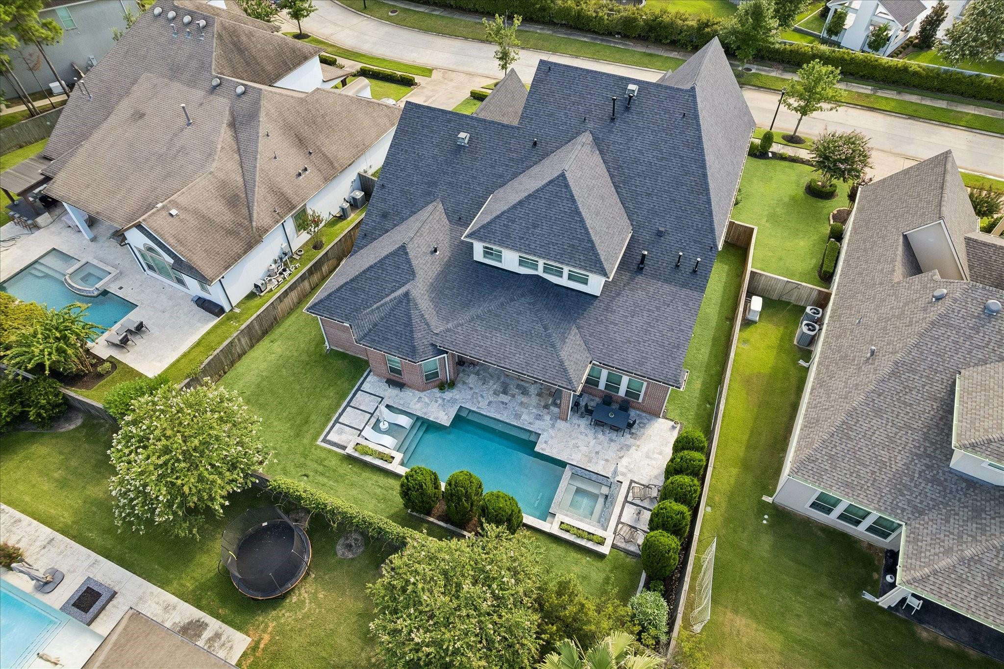 Image 2: Stunning view of the beautiful new roof and expans