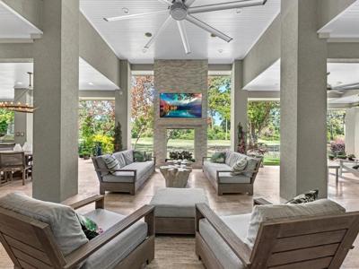 25 Island Green Court