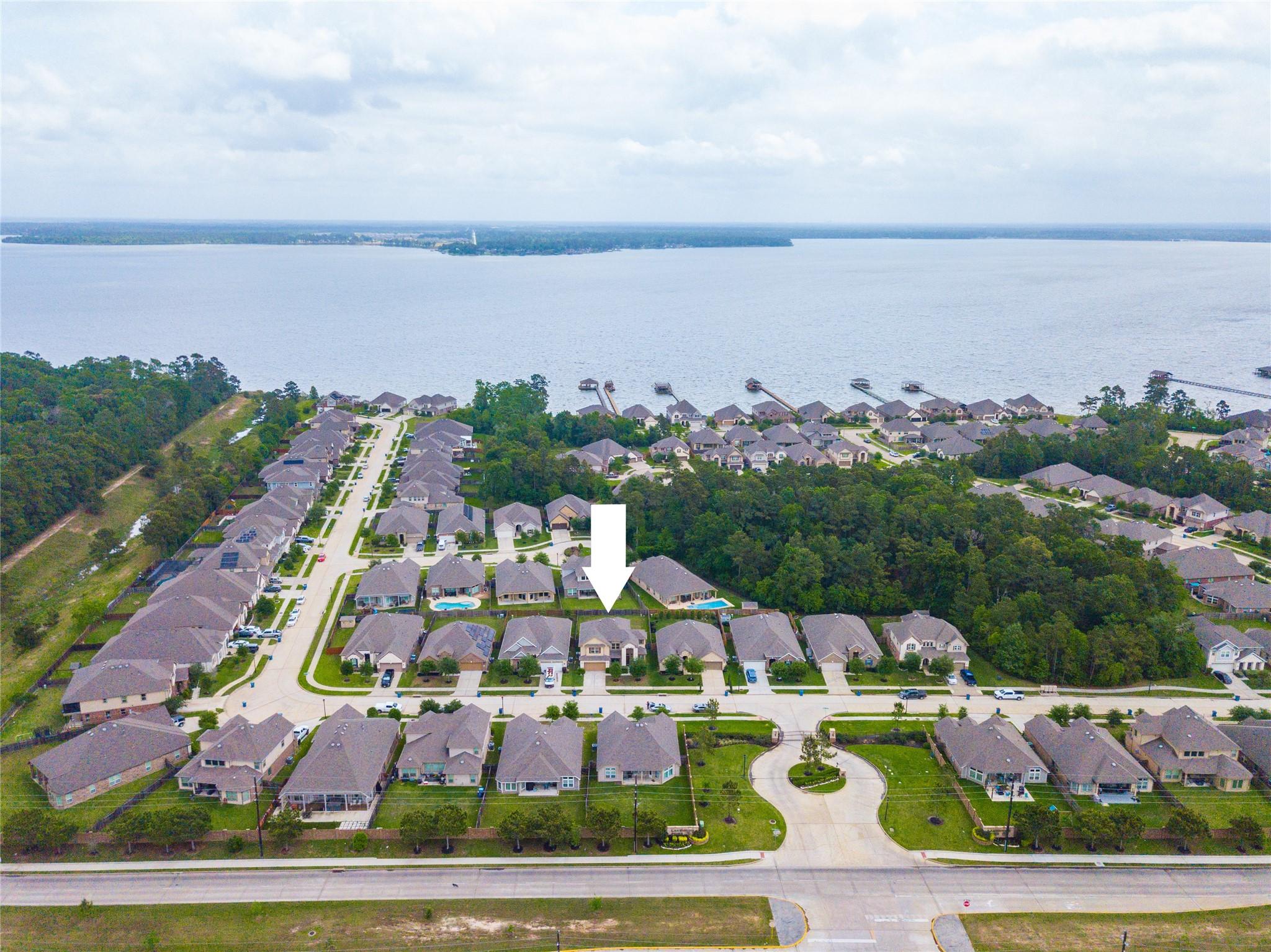 Image 4: Location is the ultimate luxury. This drone view h