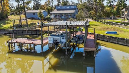 1161 Creeklake Drive