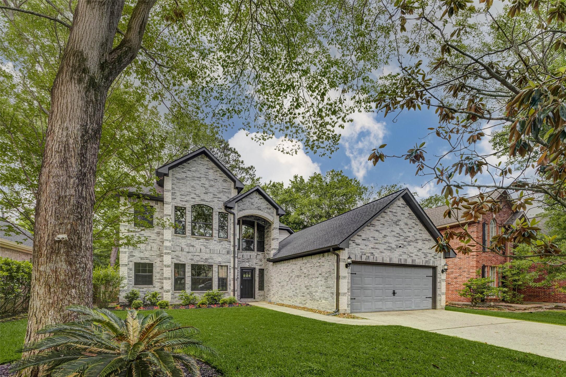 Image 1: 13731 Fountainview Drive is ready for its new home