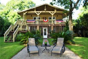496 Turtle Lane