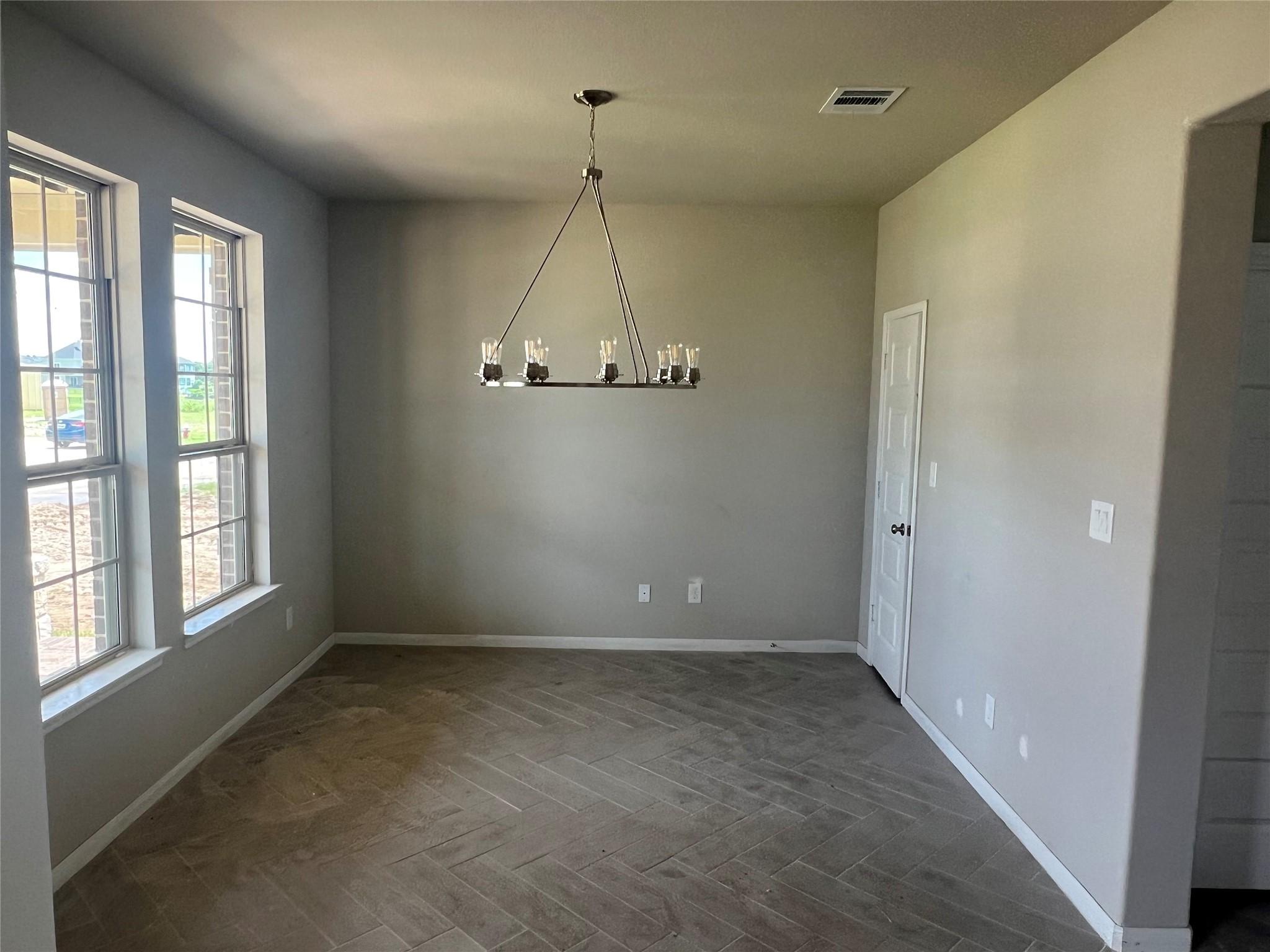 Image 2: Elegant dining room - still under construction!