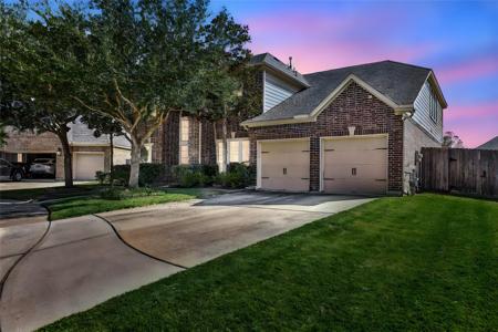 13607 Breakwater Path Loop