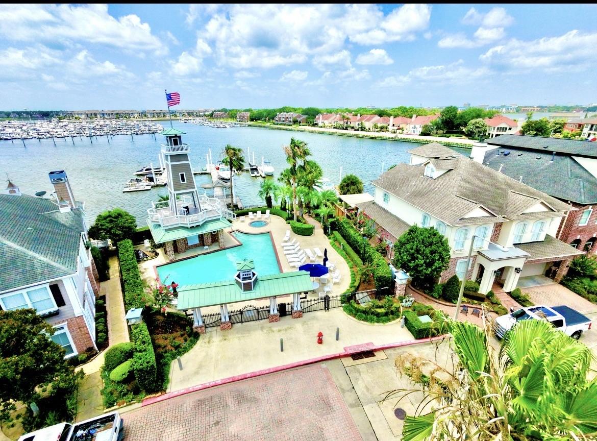 Image 1: Imagine this centerpiece of Marina Village: this p