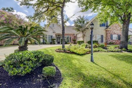 40 W Oaks Court