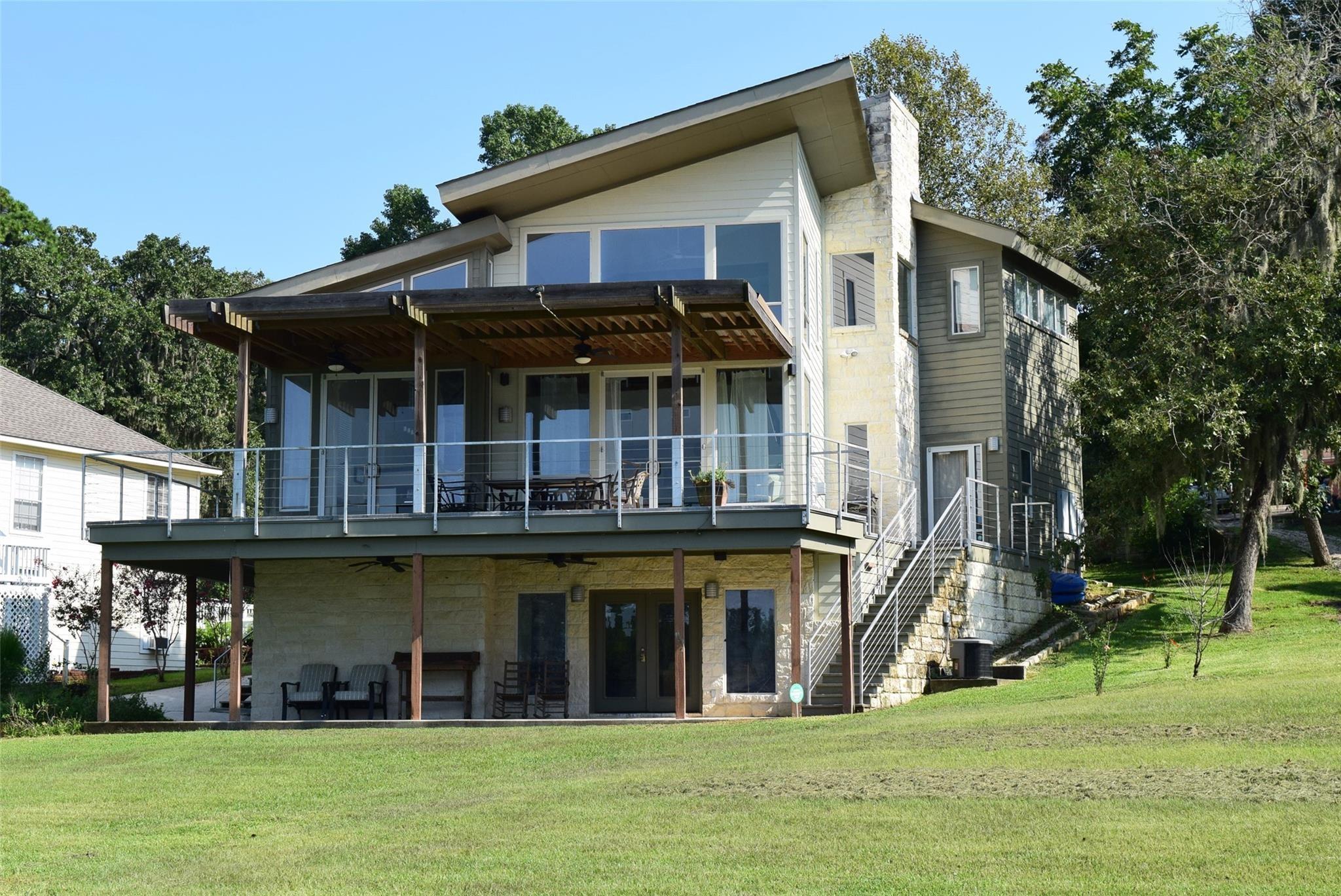 Image 1: BEAUTIFUL 3 STORY REAR ELEVATION