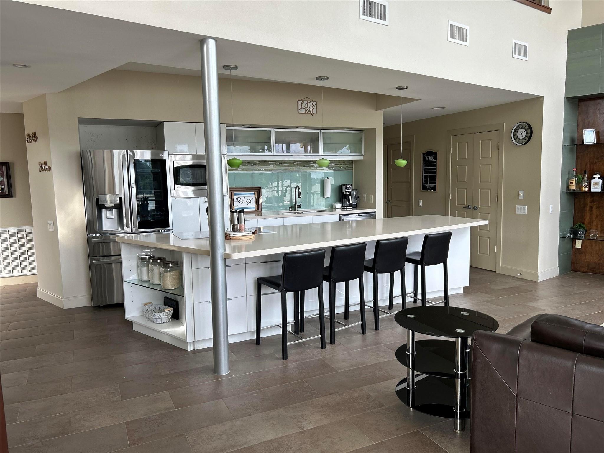 Image 3: FULL VIEW OF KITCHEN