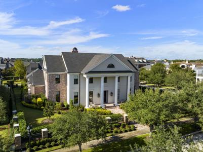 107 Colonial Row Drive