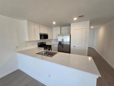1767 Green Warbler Lane