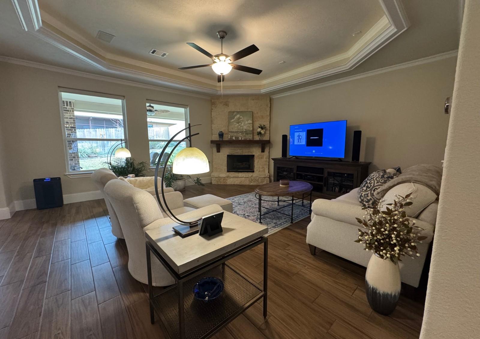 Image 4: With careful craftsmen and custom design, M&M Oak