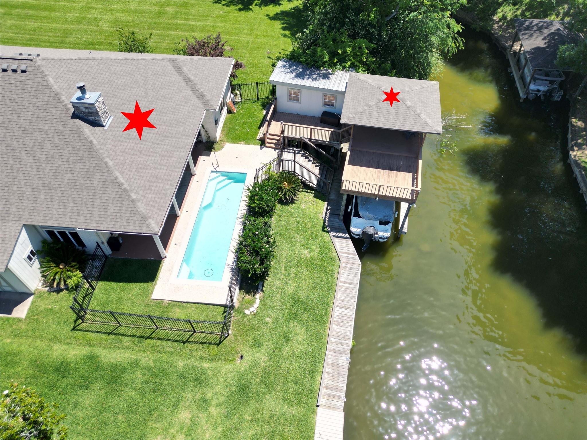 Image 2: Lake Front located in Lake Conroe Hills on Lake Co