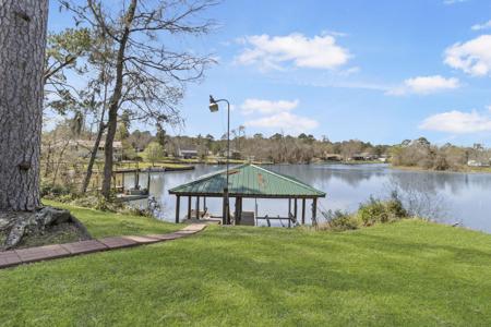 1281 Creeklake Drive
