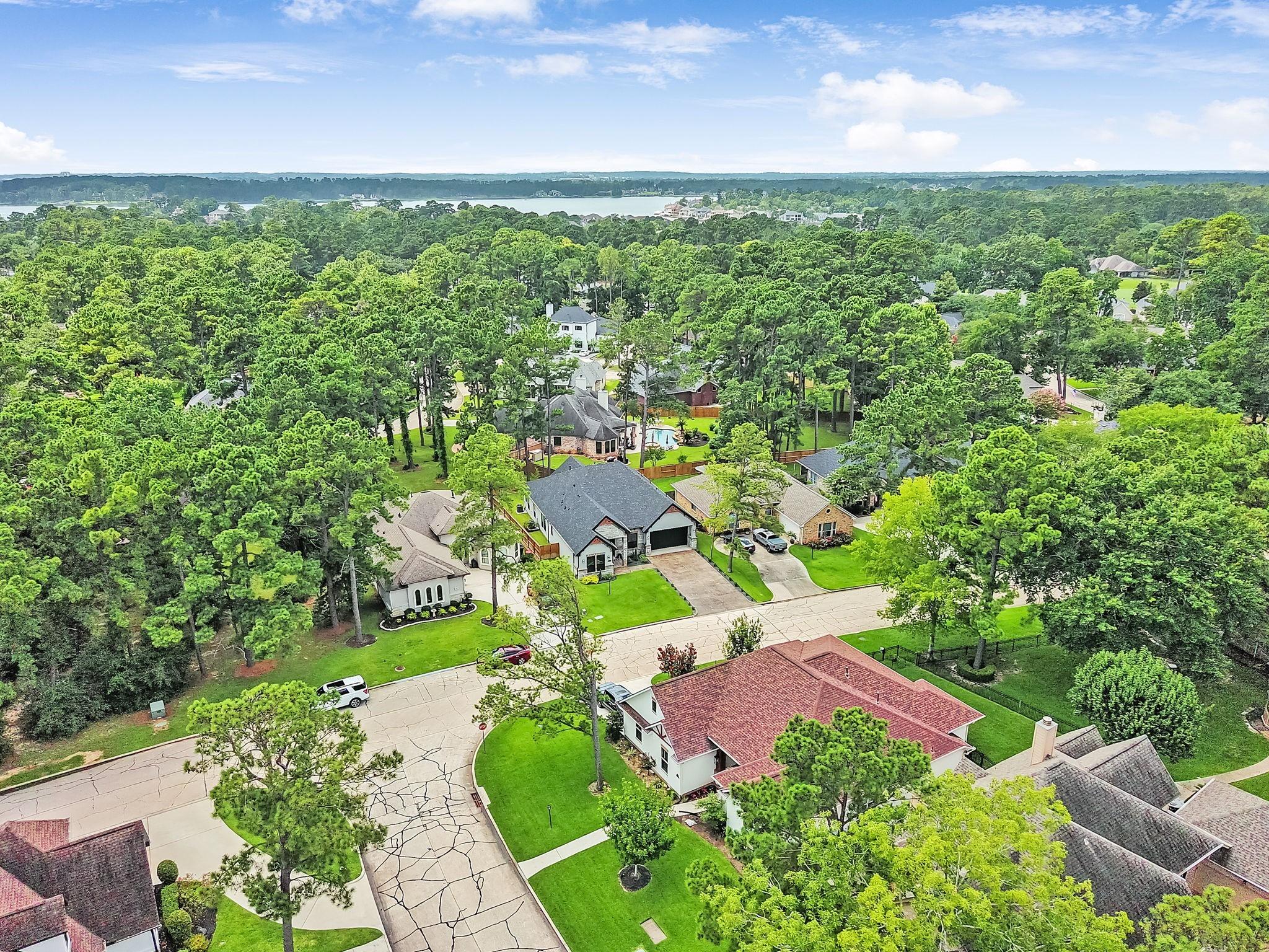 Image 3: Bentwater Yacht and Country Club has many membersh