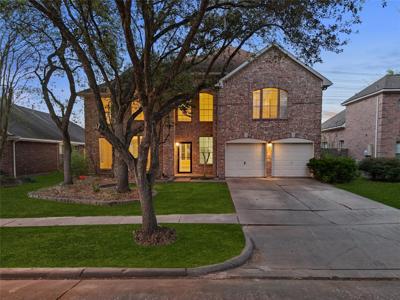 2224 Golden Sails Drive