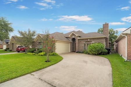 2429 Baycrest Drive