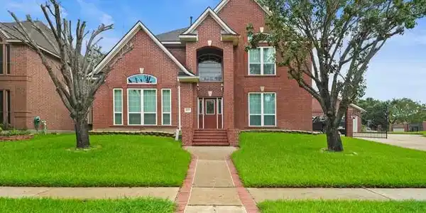 2806 Carmel Woods Drive