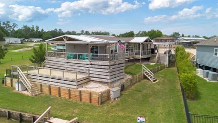 620 Lagoon Drive