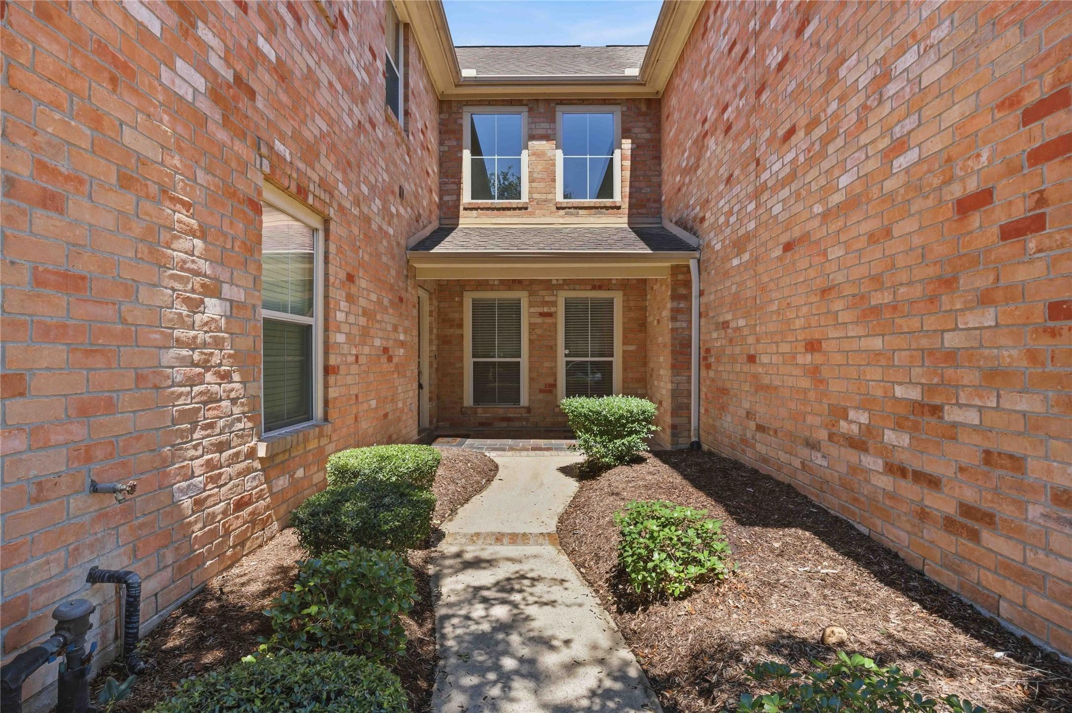 Image 3: Walk up to front door