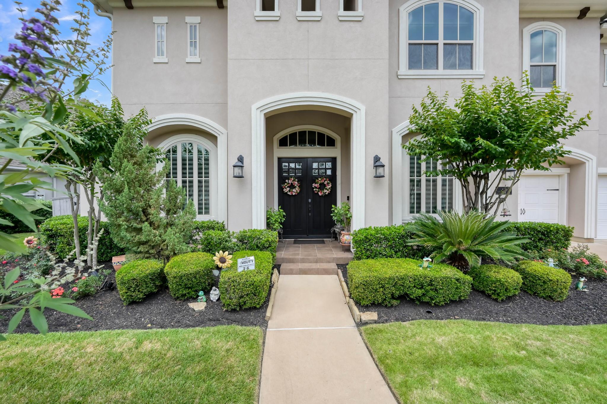 Image 2: Discover this elegant home in Liberty Branch, Cree