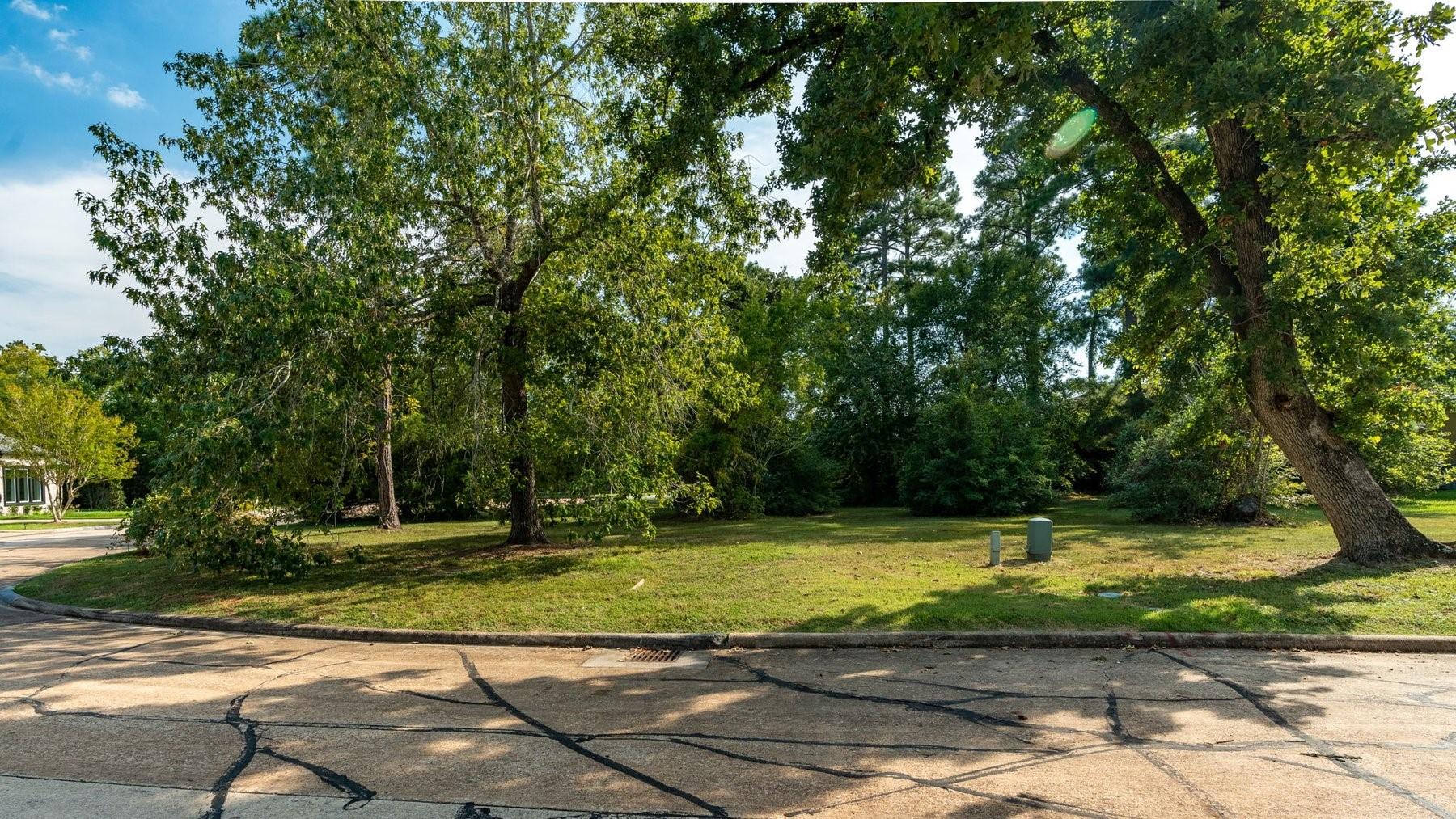 Image 3: Lot view 5 for 15 Stanford Ct.
