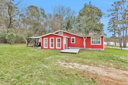 1607 E Pine Lake Circle