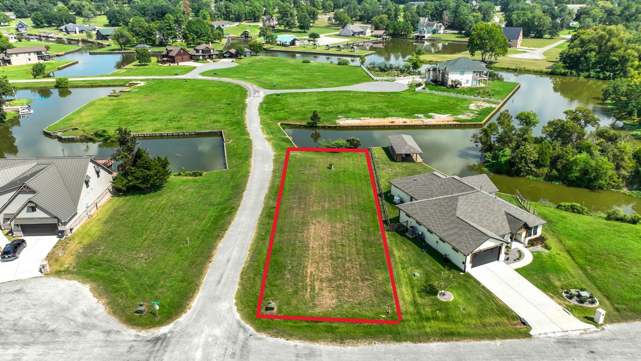 Image 3: Spacious corner cul-de-sac lot already has utiliti