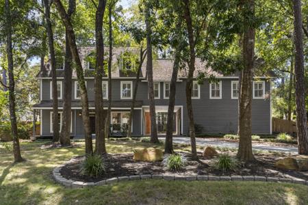 7 E Sunlit Forest Drive