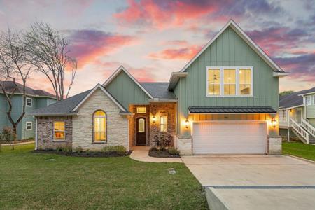 341 Holiday Lane
