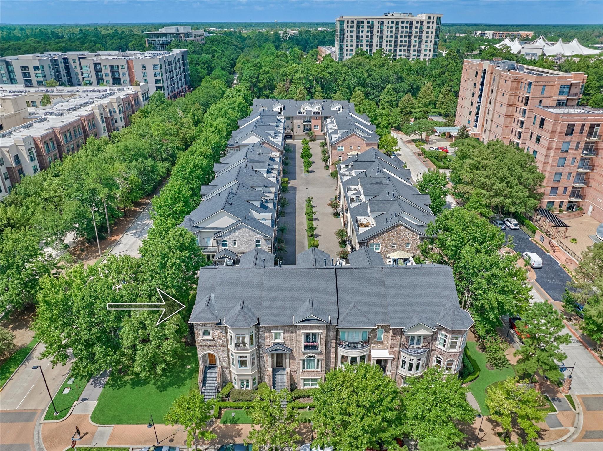 Image 2: Aerial view of this stunning corner unit in the Re