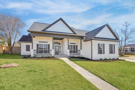 5437 Edgewater Court